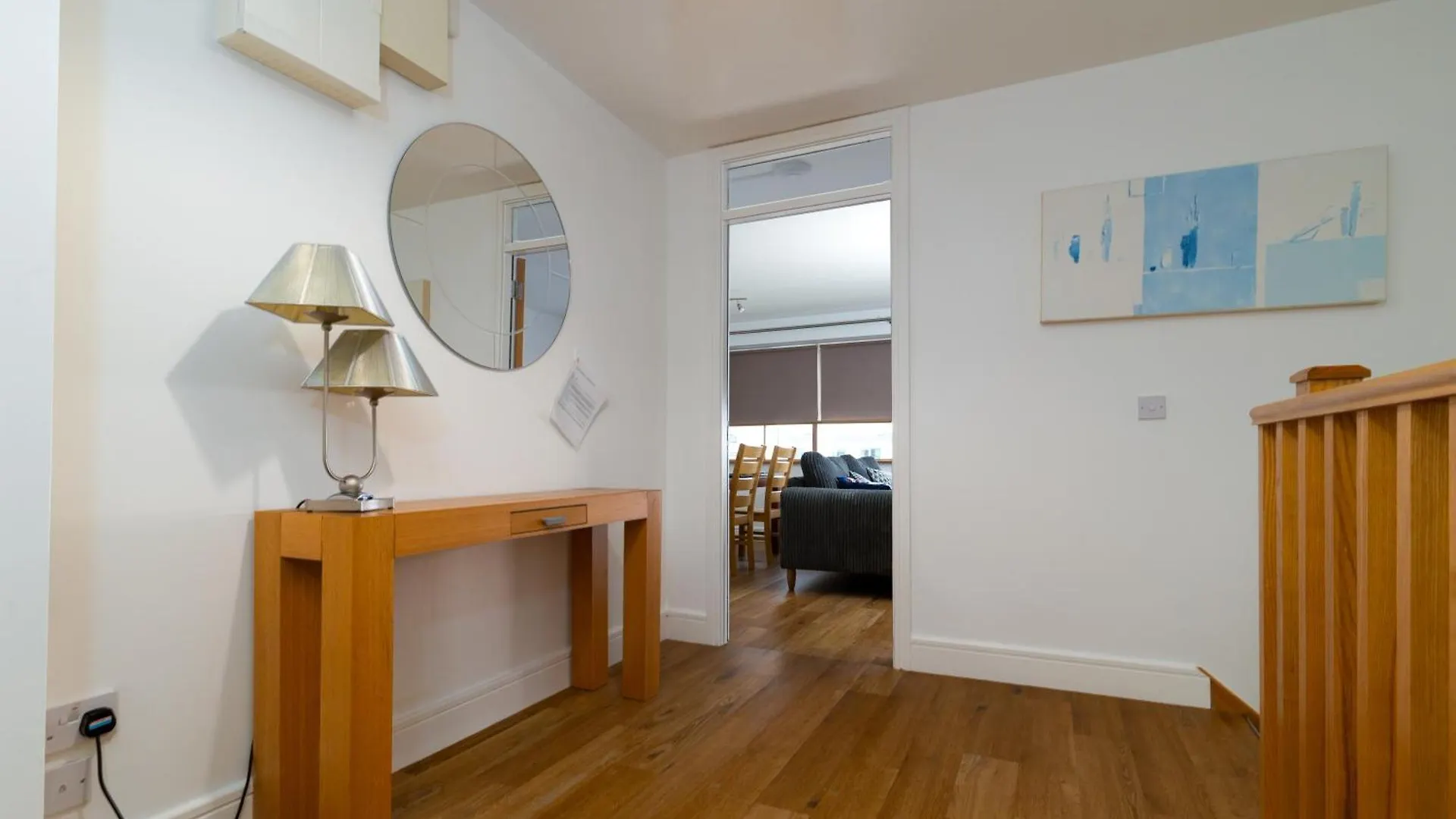 Geata Na Cathrach - Galway Lakeside Apartments